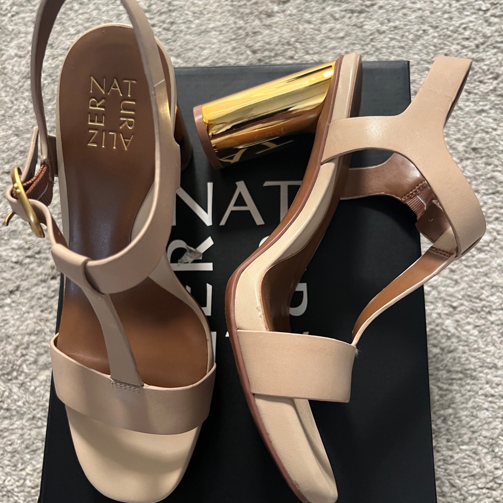 Naturalizer Jordis Tan and Gold Heels Size 7.5 M